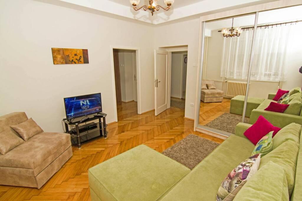 See U In Belgrade Exterior photo